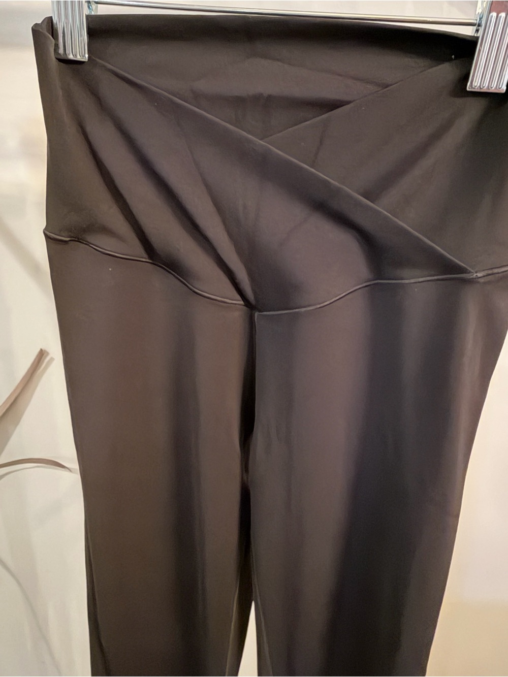 aerie offline Black Crossover High-Waist flare Leggings size small - Picture 2 of 8